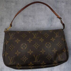 Louis Vuitton Pochette Accessories